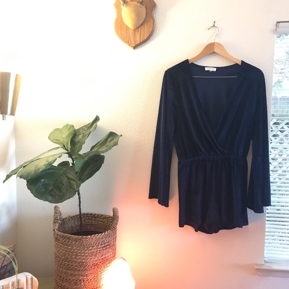 Velvet Romper - Picture 4 of 8